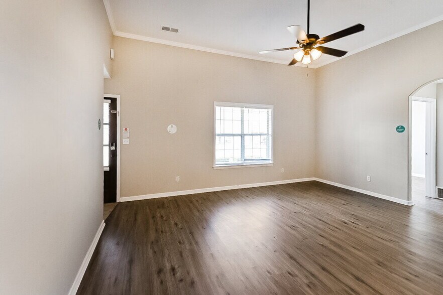 Building Photo - 184 Pebble Creek Cove E