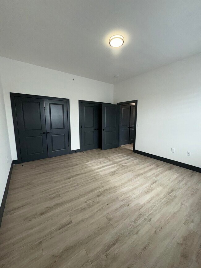 Building Photo - 6111 Palisade Ave