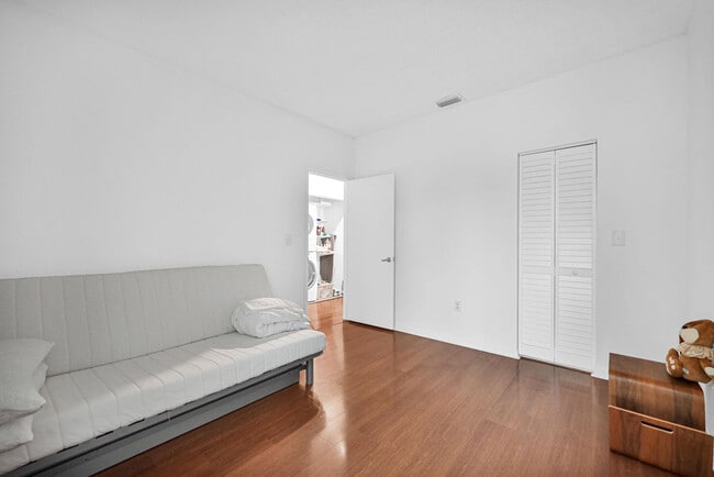 Building Photo - 21385 Marina Cove Cir