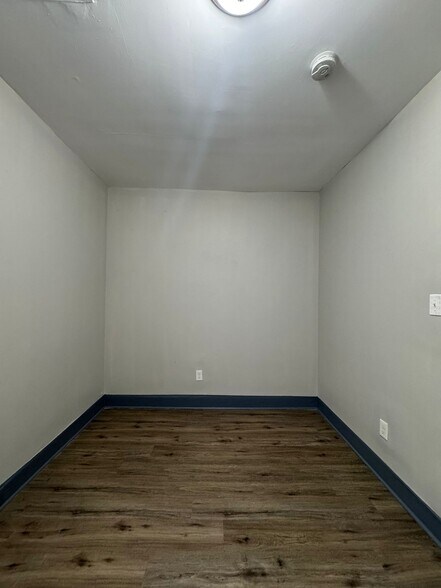 Building Photo - 107 Wilkinson Ave