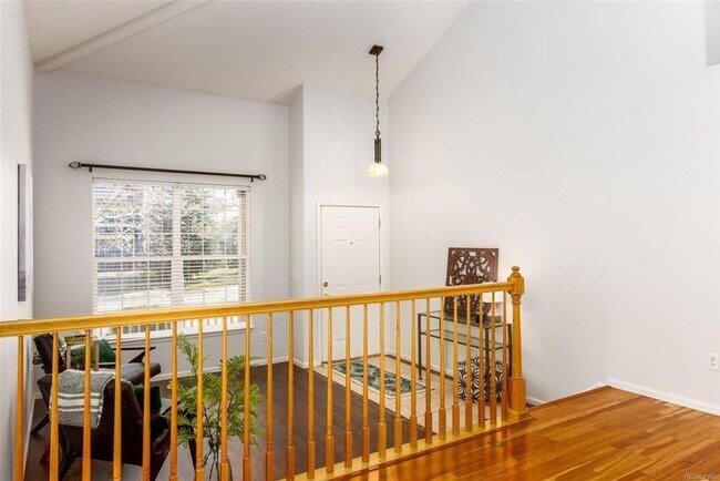 Building Photo - AMAZING 4 Bed 4 Bath Single Family Home in...