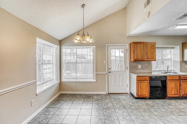 Building Photo - 18614 Seaton Dr