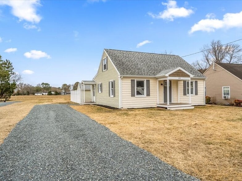 Building Photo - 600 Pacific Ave