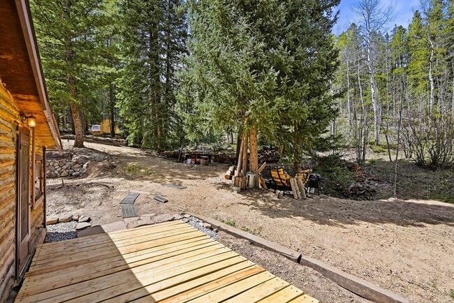 Building Photo - 2299 S Beaver Creek Rd