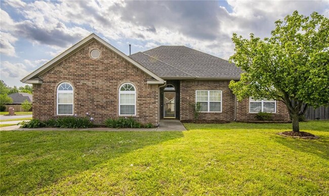 Building Photo - 600 Summerfield Ave