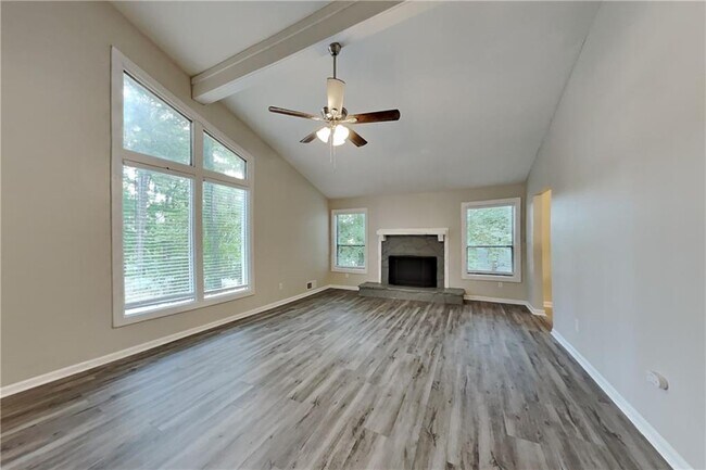 Building Photo - 3929 Lookout Point Dr