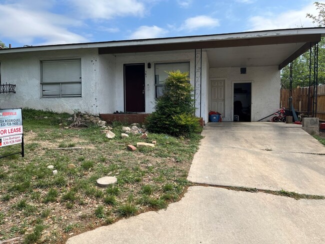 Building Photo - 101 Poco Vista Dr S