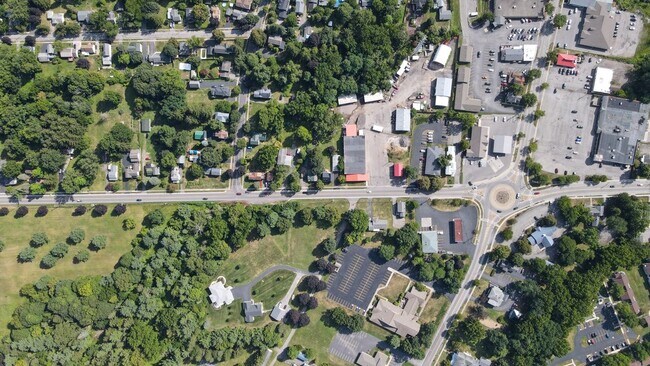 Building Photo - 52 East Ave