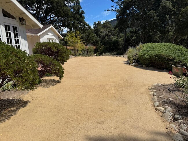Building Photo - Carmel Valley Village Home