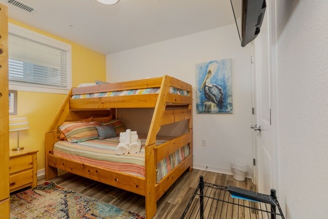 Building Photo - Sandbridge Off Season/Furnished 3 bed Read...