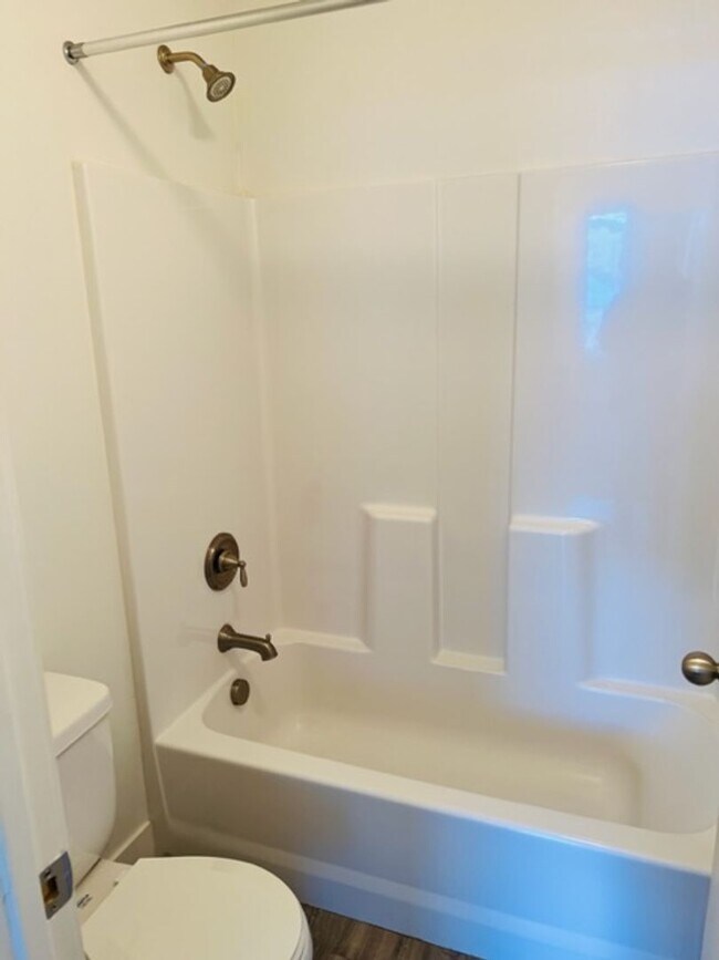 Building Photo - Beautiful 2018 townhome with 2 car garage and tall ceilings.