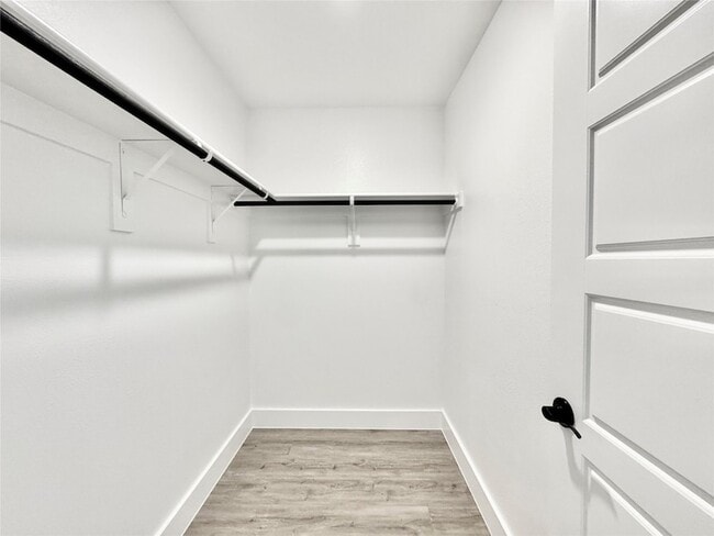 Building Photo - 8509 Shoreham