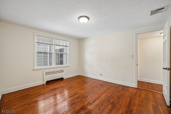 Building Photo - 10 Great Hills Terrace