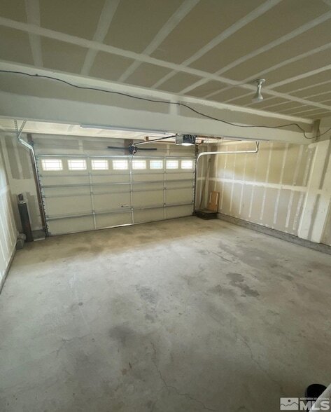 Building Photo - 7445 Hunter Glen Dr