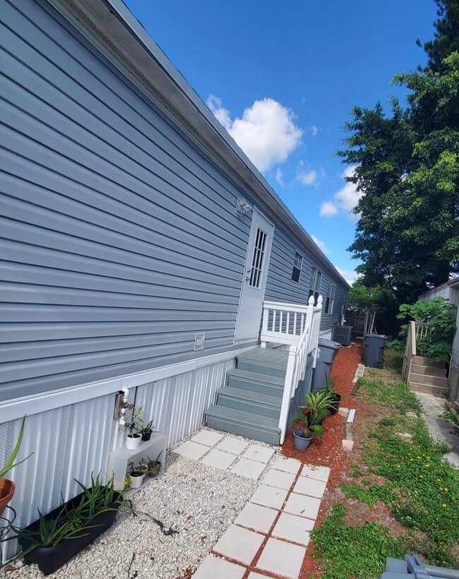 Building Photo - 22879 Cascade Pl