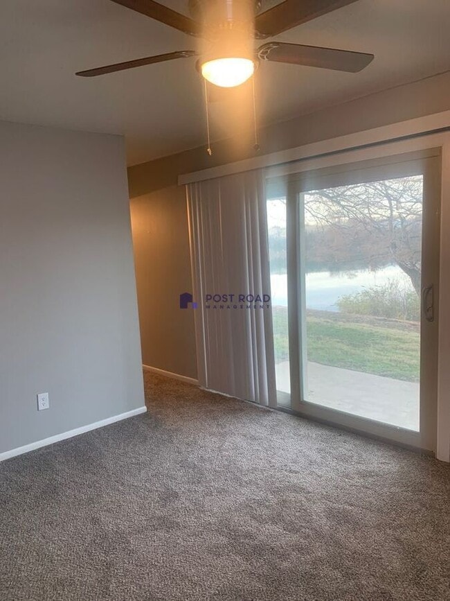 Building Photo - 515 W 27th St S