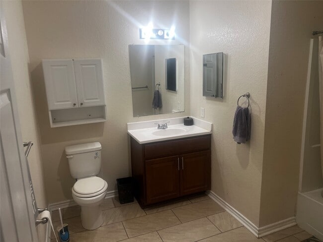 Building Photo - 3134 Babin Dr