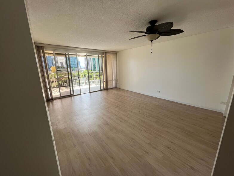 living room - 1350 Ala Moana