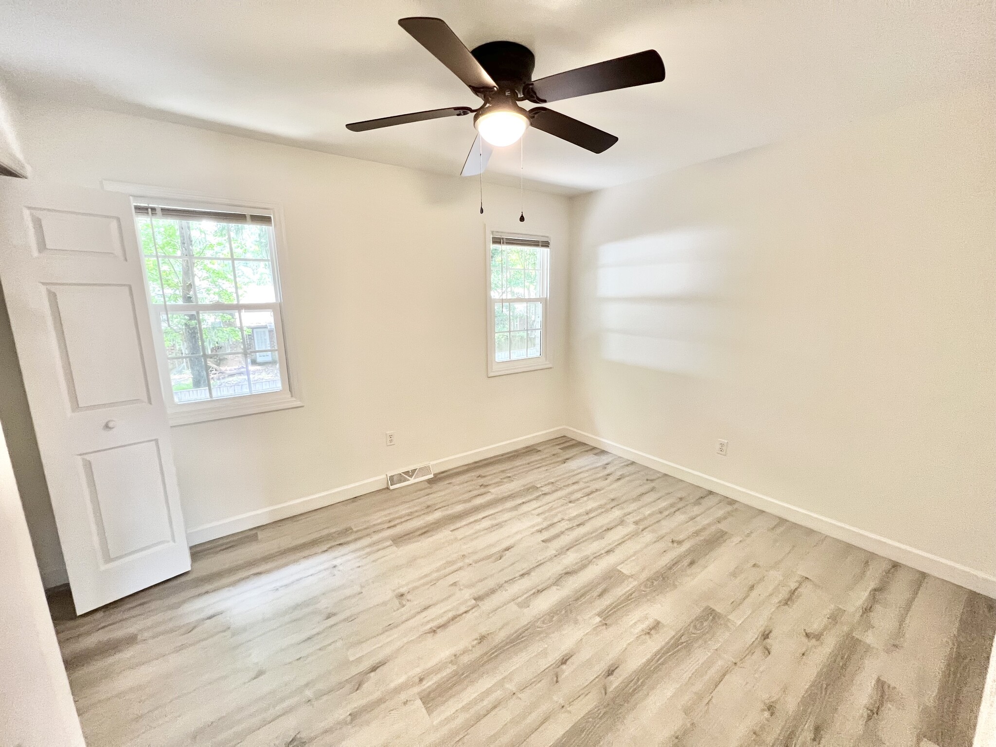 Building Photo - 276 Fleming Rd