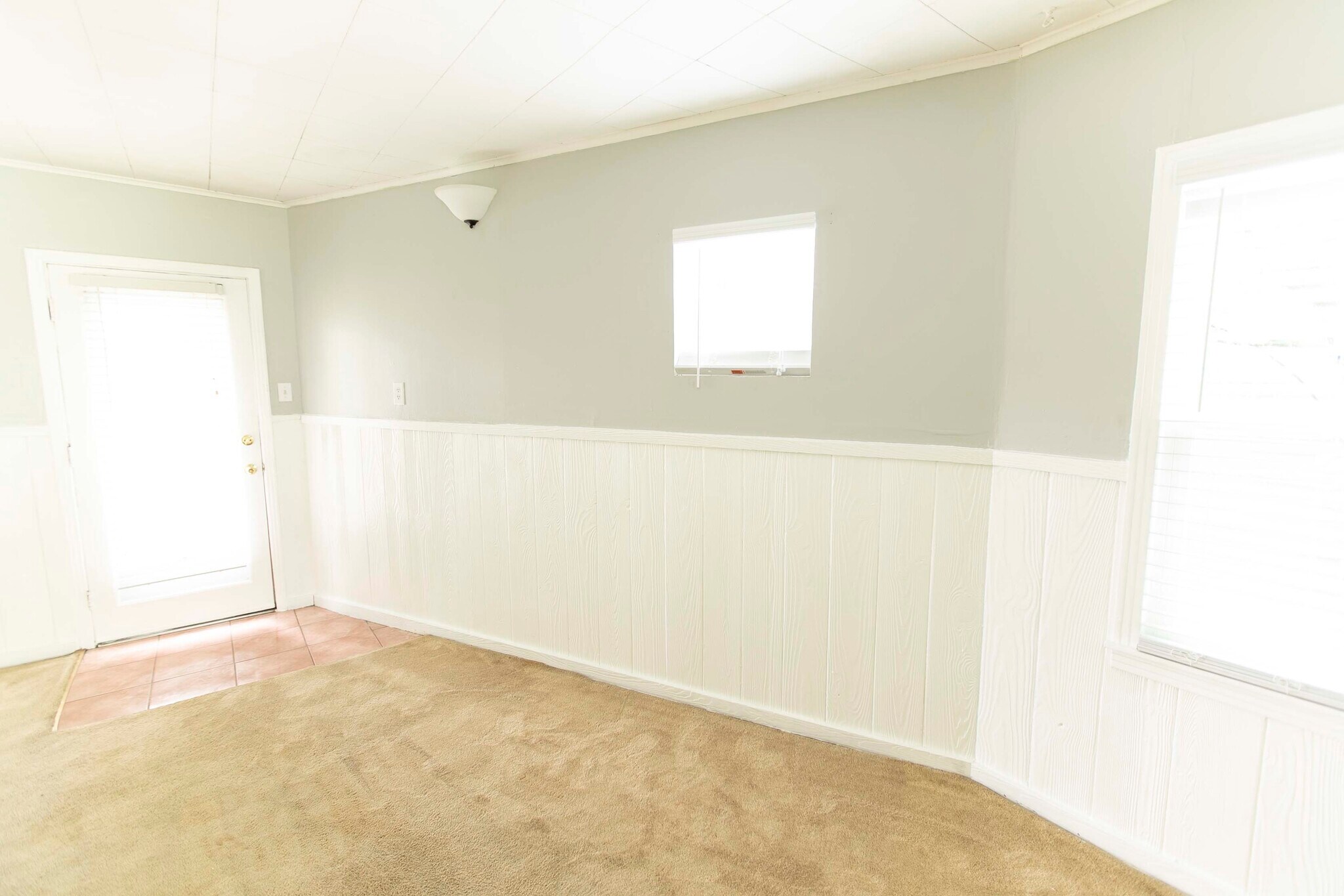 Building Photo - 7459 Mohawk Ave