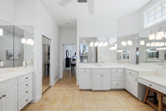 Building Photo - 9913 Laurel Valley Ave Cir