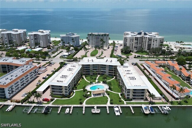 Building Photo - 3000 Gulf Shore Blvd N