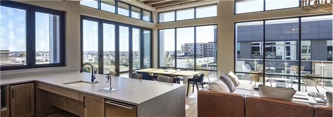 Building Photo - 2301 Aldrich St