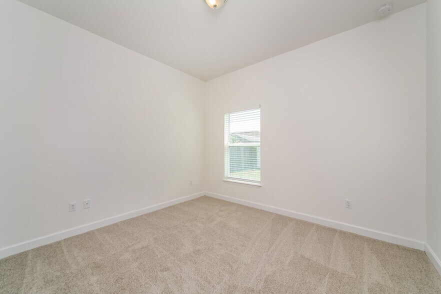 Building Photo - 839 Valnera Ct