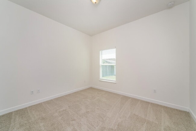 Building Photo - 839 Valnera Ct
