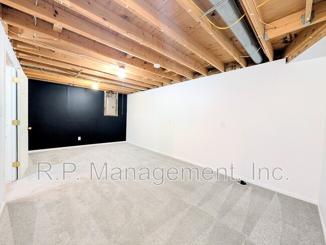 Building Photo - 4382 Rosebriar Ave