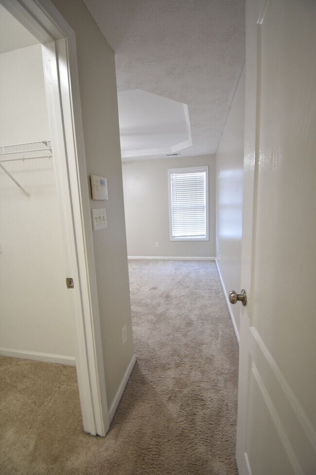 Building Photo - 4 Bedroom 2 Bathroom Coming Soon In Stonewall