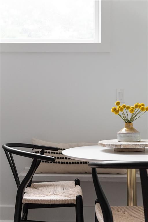 Building Photo - 724 Charles Allen Dr NE