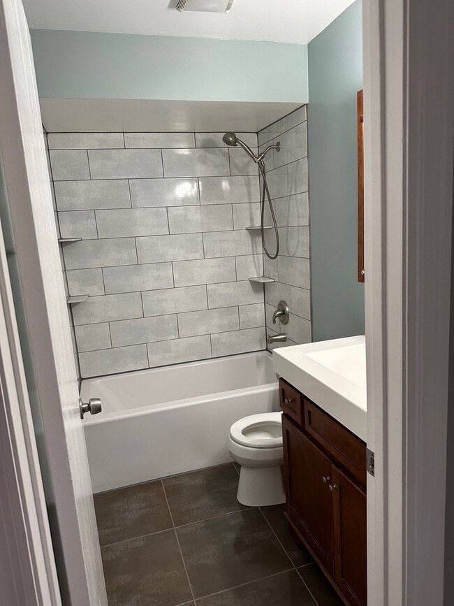 Building Photo - 9315 Hamilton Ct