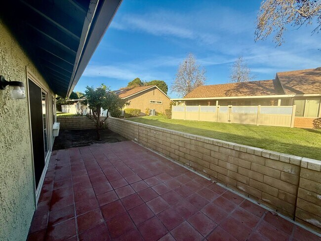 Building Photo - An Amalfi Model for Rent in Leisure Village