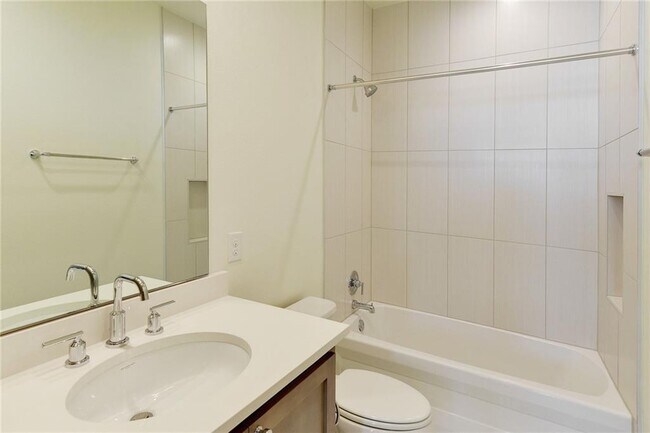 Building Photo - 3303 Cantwell Ln