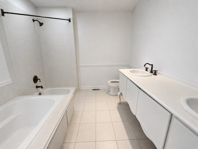 Building Photo - 217 Lexington Ct