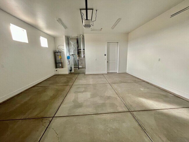 Building Photo - 2818 Church Oak Dr