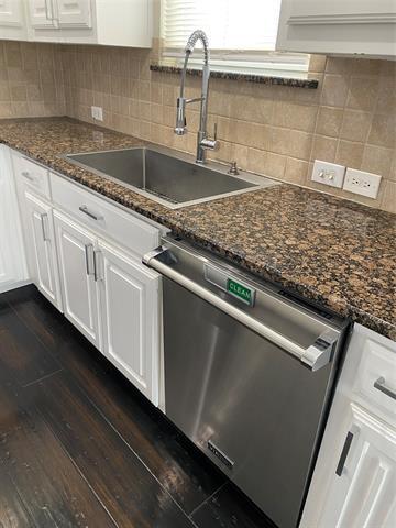 Building Photo - 2920 Pinehurst Ln