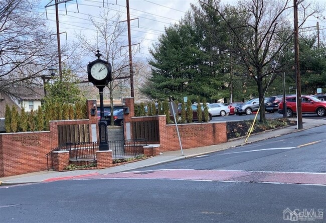 Building Photo - 203 Woodbridge Ave