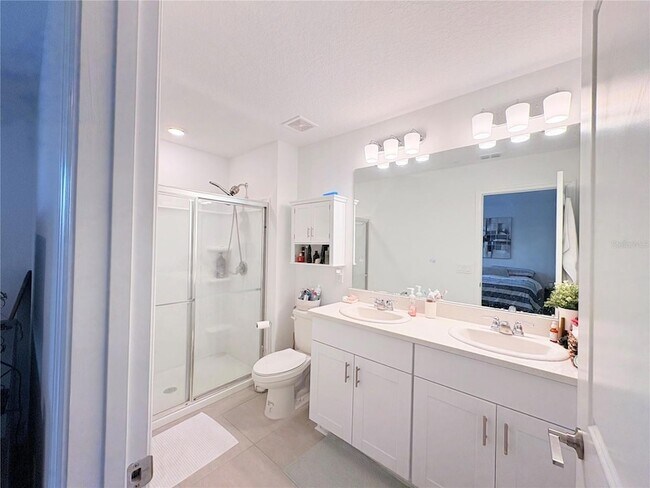 Building Photo - 5020 Revolutionary Wy