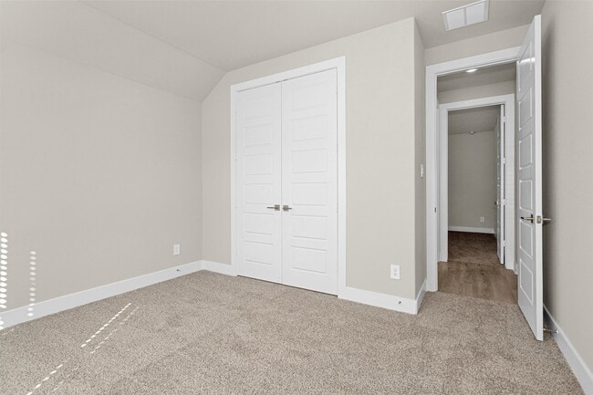 Building Photo - 2002 Bluff Oak Ct