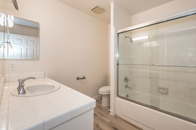 Building Photo - Spacious Mesa Condo with Full Two Car Attached Garage! Pet Friendly!