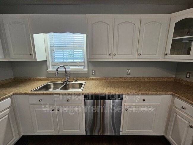 Building Photo - 164 Cliett Rd