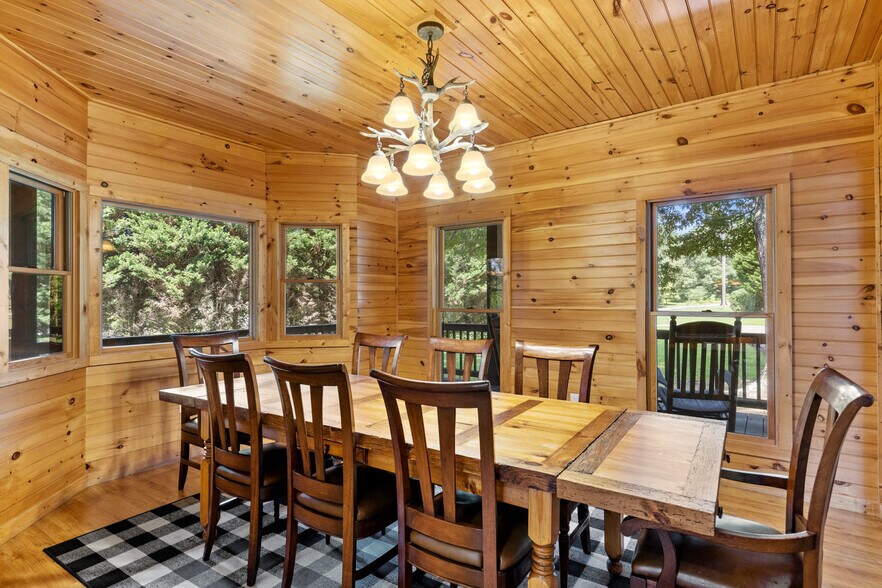 Building Photo - 1650 Loving Rd