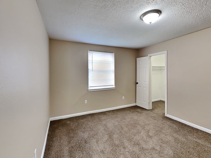 Building Photo - 407 Harold Ln