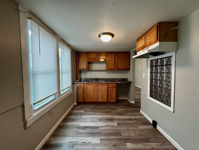 Building Photo - 3627 Parthenia Ave