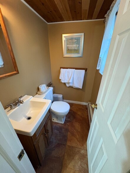 Building Photo - 30 Dumond Pl