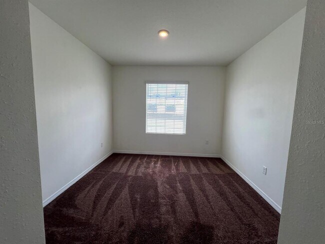 Building Photo - 1370 Yellow Finch Dr