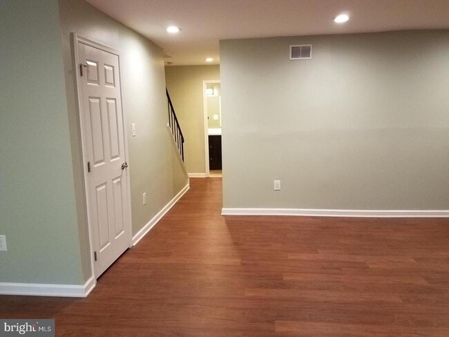 Building Photo - 5551 Winford Ct