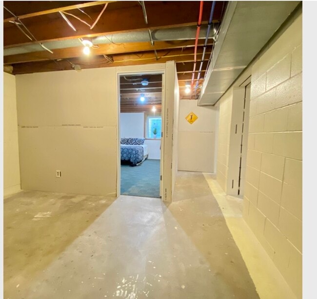 Building Photo - 20427 Mack Dr